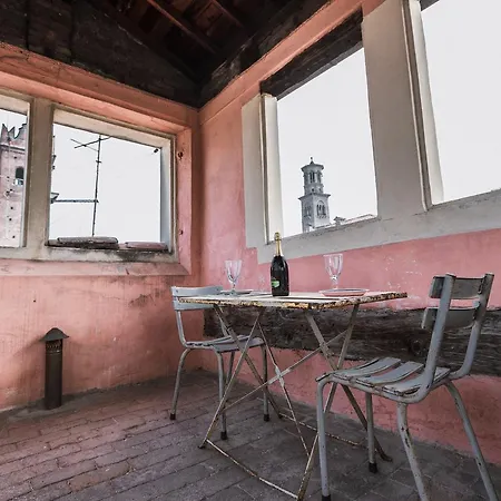 Apartment Bright - Borsari Historical *